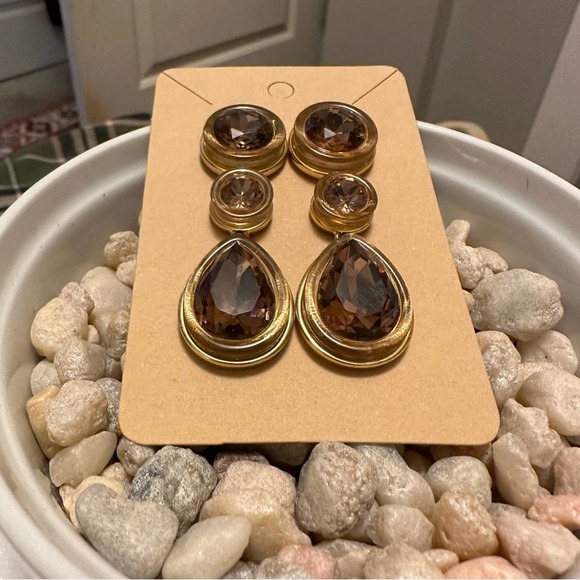 J Crew - chandelier earrings, rose gold look with pink champagne stones - Picture 7 of 9